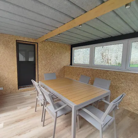 Le De Daisy Saint-Come-du-Mont